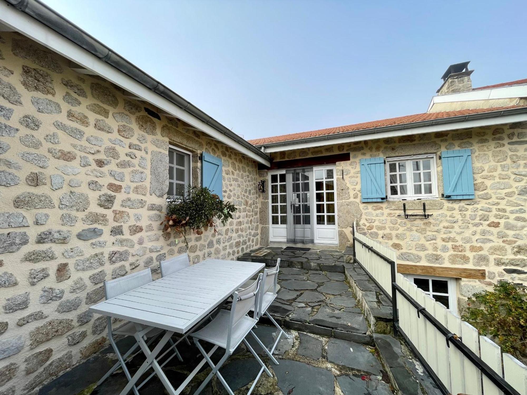 Saint-Maurice-de-Lignon Gite Familial Avec Terrasse Proche Chateaux, Lac, Et Parcours Aventure - Fr-1-582-174 מראה חיצוני תמונה
